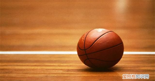 篮球比赛中技术犯规和违体有何区别