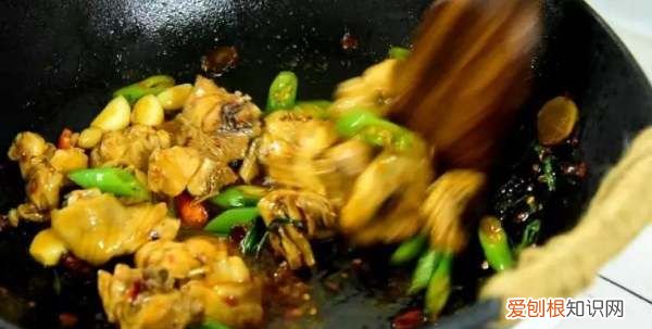 红烧鸡的做法家常，红烧公鸡的家常做法