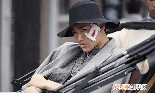 王彦霖为妻子庆生