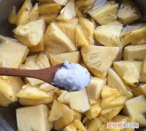 菠萝没有盐用什么代替，菠萝放盐水泡多久放多少盐