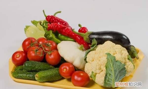 种的小青菜生虫了怎么办，青菜长虫不想喷农药怎么做