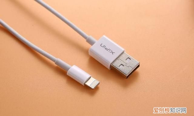 usb-a和usb-c是什么,usb-c与usb-a一样的效果吗