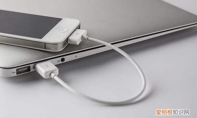 usb-a和usb-c是什么,usb-c与usb-a一样的效果吗