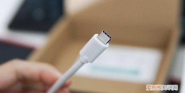 usb-a和usb-c是什么,usb-c与usb-a一样的效果吗