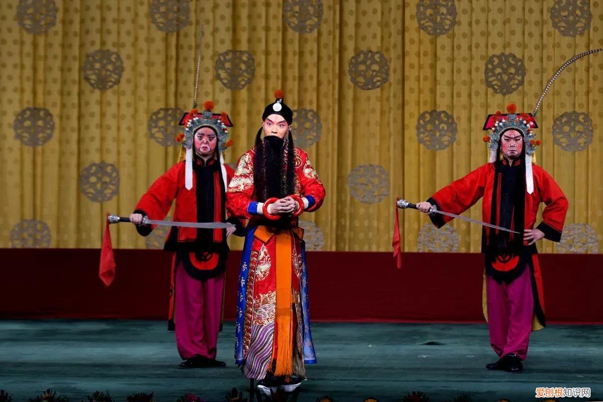 战太平的故事梗概