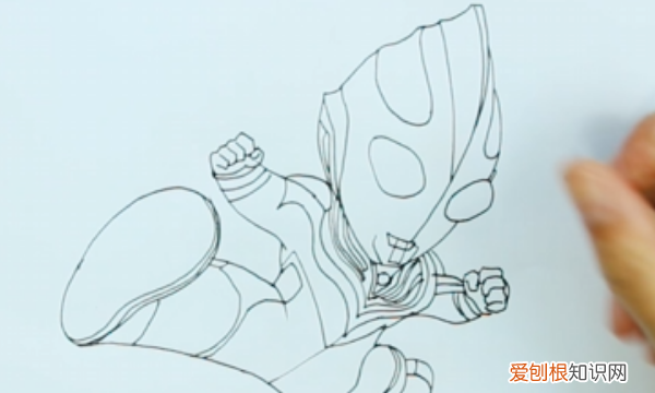 迪迦奥特曼怎么画，怎么画迪迦奥特曼
