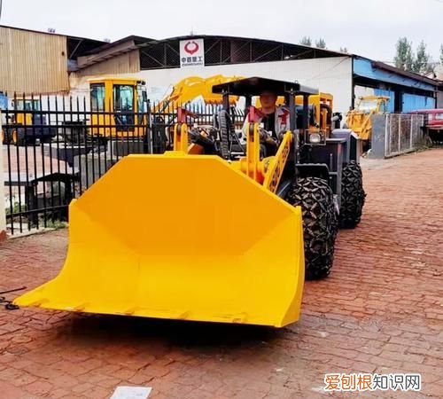 找铲车工作在什么平台靠谱，做叉车维修直播注册哪个平台好