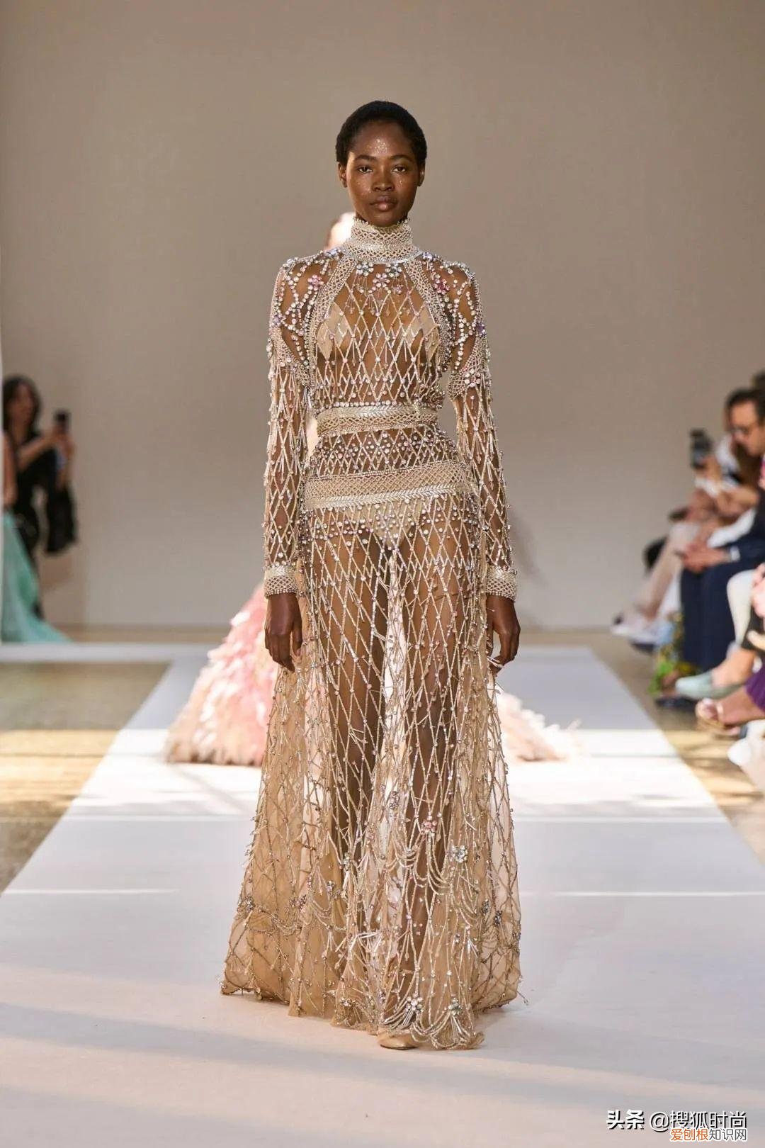 礼服设计图手稿