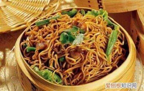 蒸面条怎么蒸出来松散，蒸面条的时候用放油吗