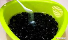 桑果汁在衣服上怎么洗，真丝衣服弄上油渍果汁怎么清洗