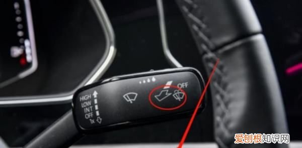 高尔夫雨刷怎么操作使用，大众高尔夫感应雨刷使用方法