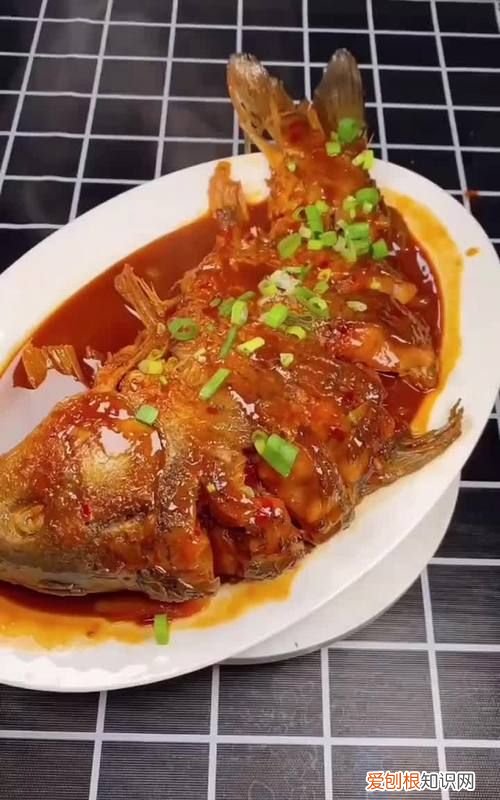 红烧鲤鱼怎么做法，王刚红烧鲤鱼最正宗的做法