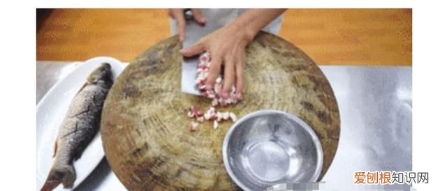 红烧鲤鱼怎么做法，王刚红烧鲤鱼最正宗的做法