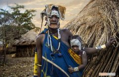 唇盘族割嘴唇全过程