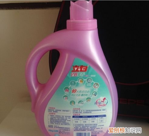 洗洁精能代替洗衣液吗