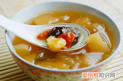 莲子配什么煲汤，莲子可以和什么东西一起煮好吃