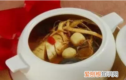 莲子配什么煲汤，莲子可以和什么东西一起煮好吃