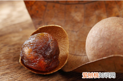 莲子配什么煲汤，莲子可以和什么东西一起煮好吃