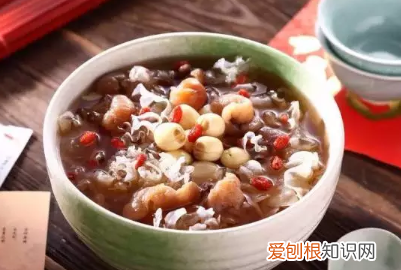 莲子配什么煲汤，莲子可以和什么东西一起煮好吃