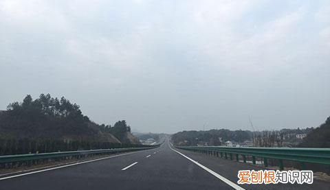 一路畅通朋友圈怎么发,一路畅通无阻往前走什么意思