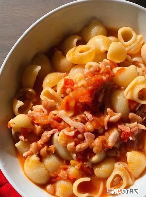 通心粉是什么，通心粉和空心粉有什么区别意大利面是不是pasta