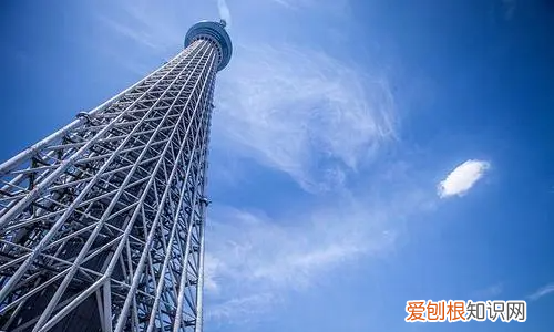 电信铁塔高度多少米，信号塔的安全距离国家规定