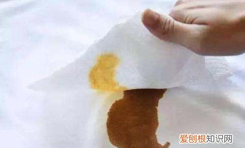 衣服上有柴油怎么处理，衣服上的柴油怎么能去掉