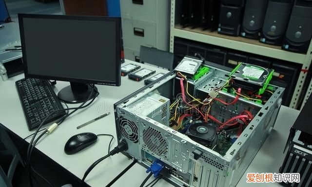 电脑按下电源键没反应指示灯不亮