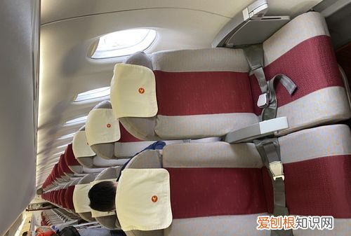 天津航空商旅经济舱是什么意思，天津航空超级经济舱和经济舱区别