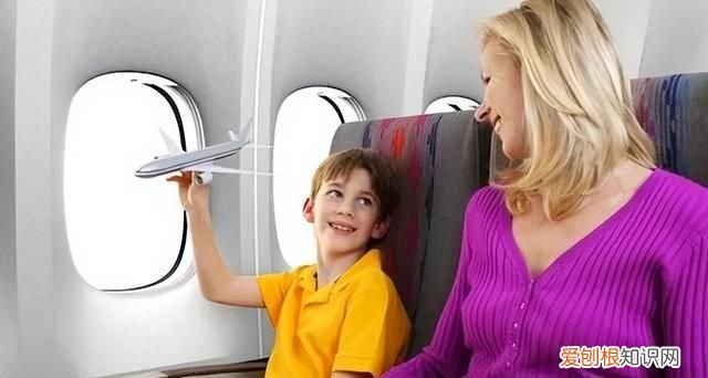 官方网站 乘坐飞机受年龄限制吗?