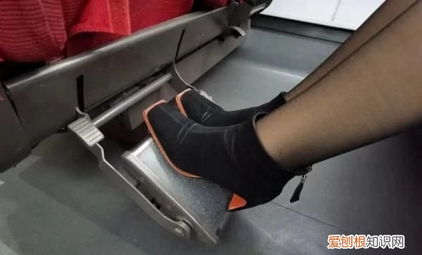 高铁座椅上的这些功能你都会用吗