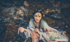 小说：谢家是个土财主三代单传，四十岁生了这个儿子宠的无法无天