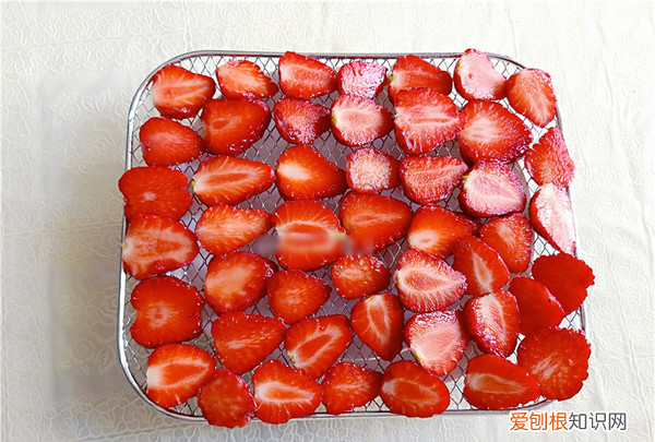 冻干草莓怎么做，家庭自制冻干草莓做法