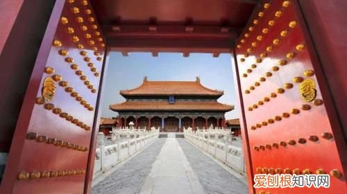 故宫出口是哪个门,故宫进口和出口是一个地方