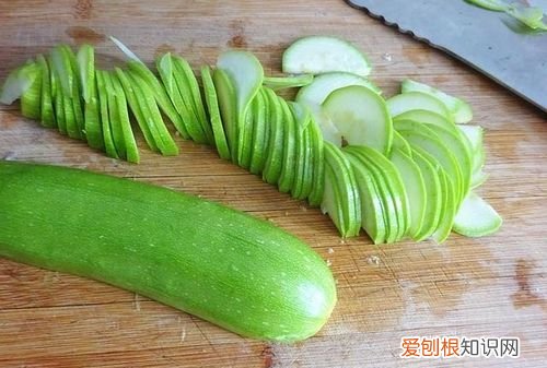 角瓜的皮能吃吗,角瓜皮变黄能吃么