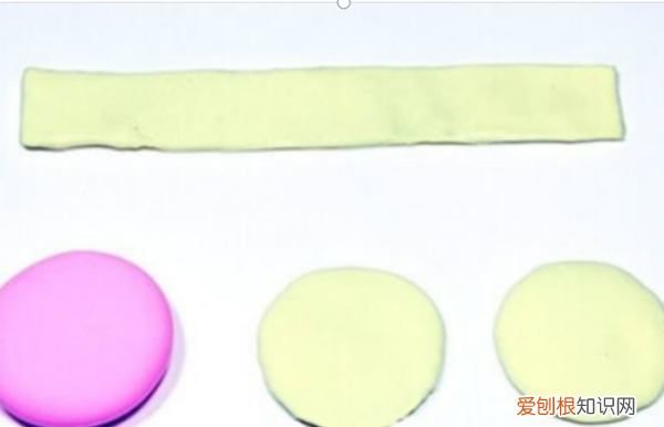 如何用彩泥做月饼，彩泥月饼 制作方法