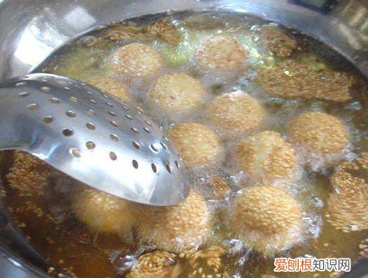 空心芝麻球的做法，芝麻球是怎么做出来的