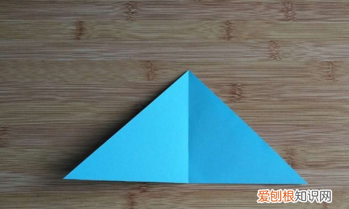 剪纸雪花步骤图片,手工雪花是怎么剪的