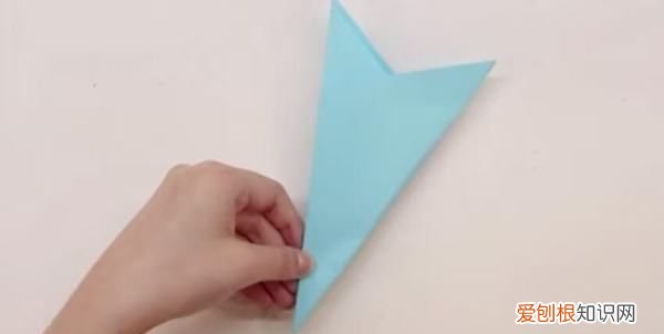 剪纸雪花步骤图片,手工雪花是怎么剪的