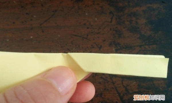 纸刀怎么做,手工折纸—如何用纸来折小刀