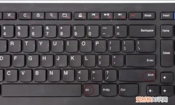 兀在电脑上怎么打，π在手机键盘怎么输入