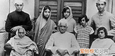 甘地家族是什么种姓，尼赫鲁和甘地家族是什么关系
