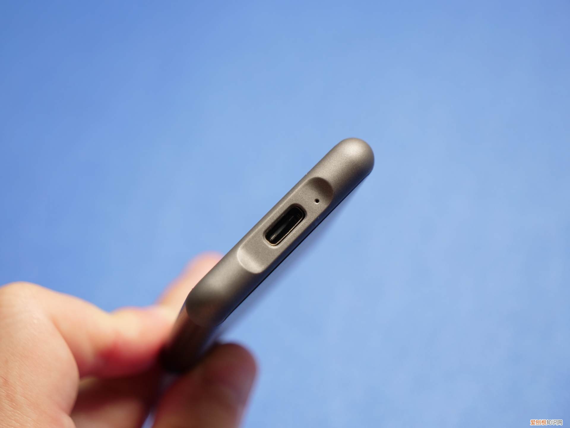 1T大容量却小巧到离谱!爱国者S7Pro移动固态硬盘体验