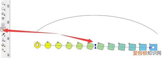 cdr中画弧线进行怎么样操作，cdr里面怎么把对象排成弧形