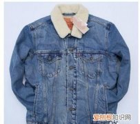 牛仔衣服怎么防止掉色