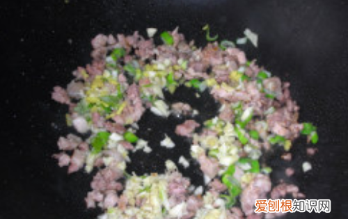 鱼香豆腐正宗的做法，在家怎么做鱼香豆腐简单方便又好吃