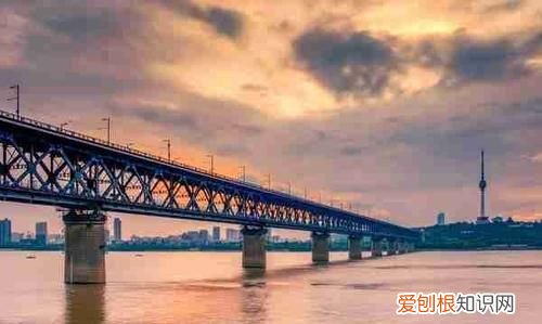 武汉的景点有哪些，武汉有哪些好玩的地方或景点