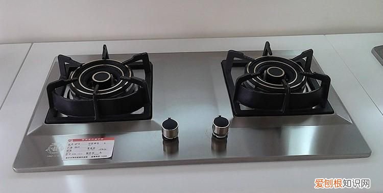 燃气灶使用寿命多少年，煤气灶的锅使用寿命多少年