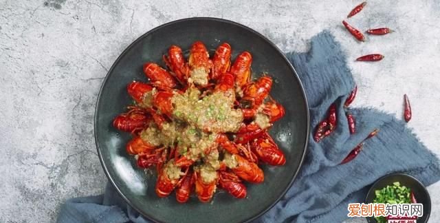 虾黄怎么做才好吃，2斤龙虾怎么做才好吃