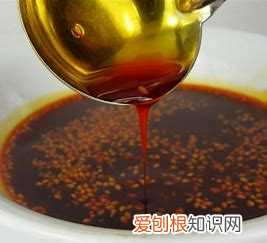 红油用几种香料最香，红油的8种香料的配方是怎么样的呢